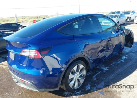 2021 Tesla Model Y Long Range Dual Motor All-Wheel Drive z USA, uszkodzony, nr VIN 5YJYGDEE3MF303713